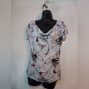 Apt.9 gray floral scoop neck top